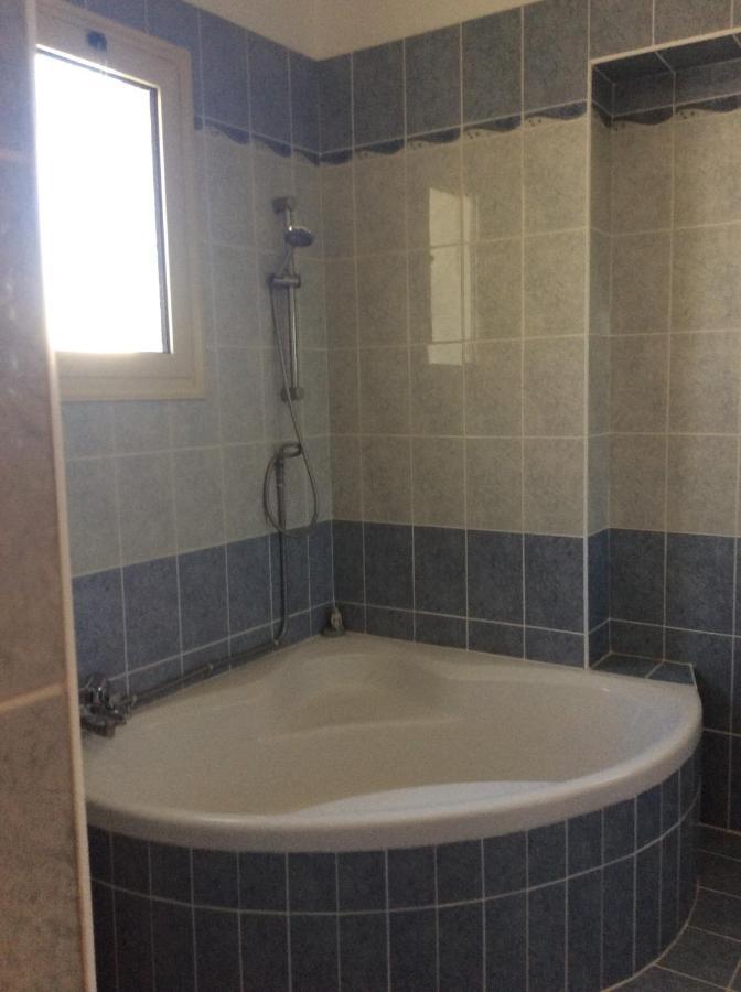 Quality Villa With Pool In Superb Location In Paphos Mandria  Exterior photo